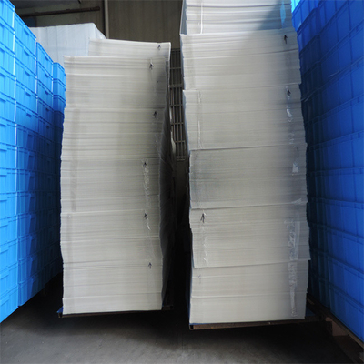 El plástico acanalado modificado para requisitos particulares cubre a los protectores Eco 15m m amistoso de la pared del color 4x8'
